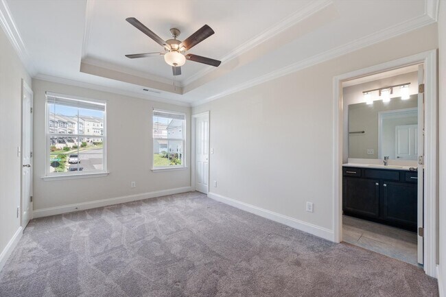 Building Photo - 842 Westcott Ln