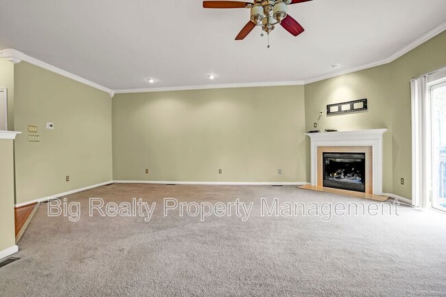 Building Photo - 3928 Palmer Ct