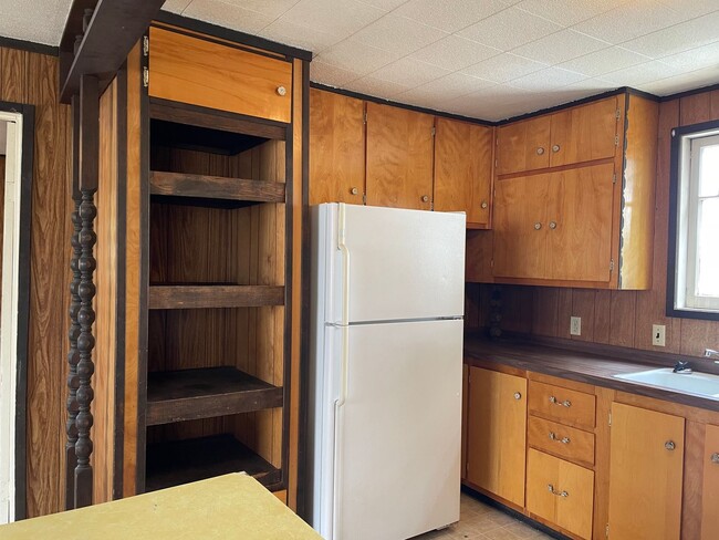 Building Photo - 1 Bedroom Upstairs Apartment-Beautiful Eag...