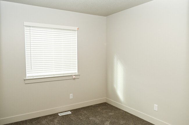 Building Photo - 2814 W 450 N