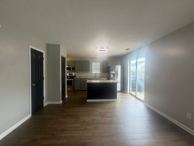 Building Photo - 1755 Polaris Dr