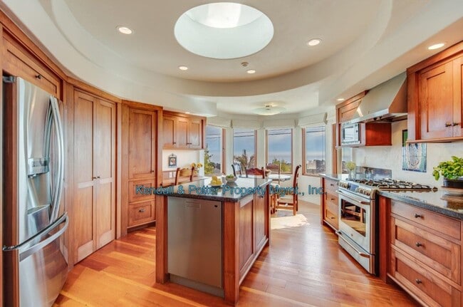 Building Photo - Executive Coastal Living at the Historic P...