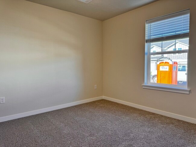 Building Photo - 7565 E Edison St