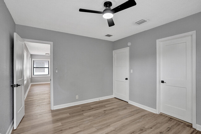 Building Photo - 220 Walton Blvd