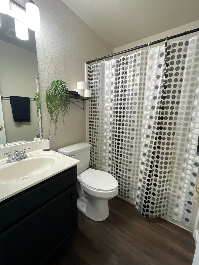 Building Photo - 15303 Faircrest court