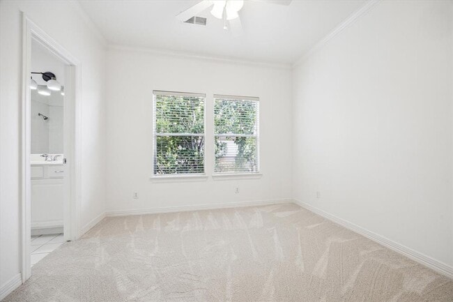 Building Photo - 4013 Blossom St