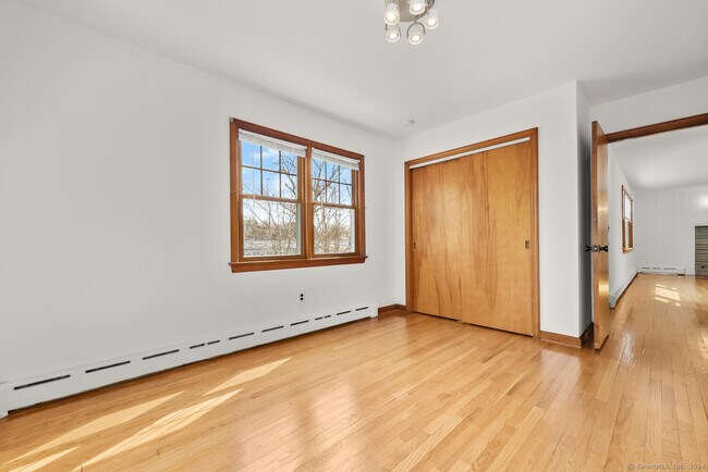 Building Photo - 5 Saviano Ln