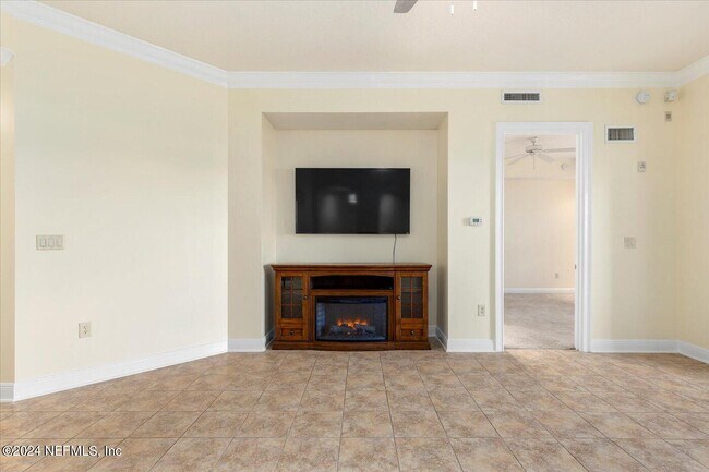Building Photo - 4300 S Beach Pkwy