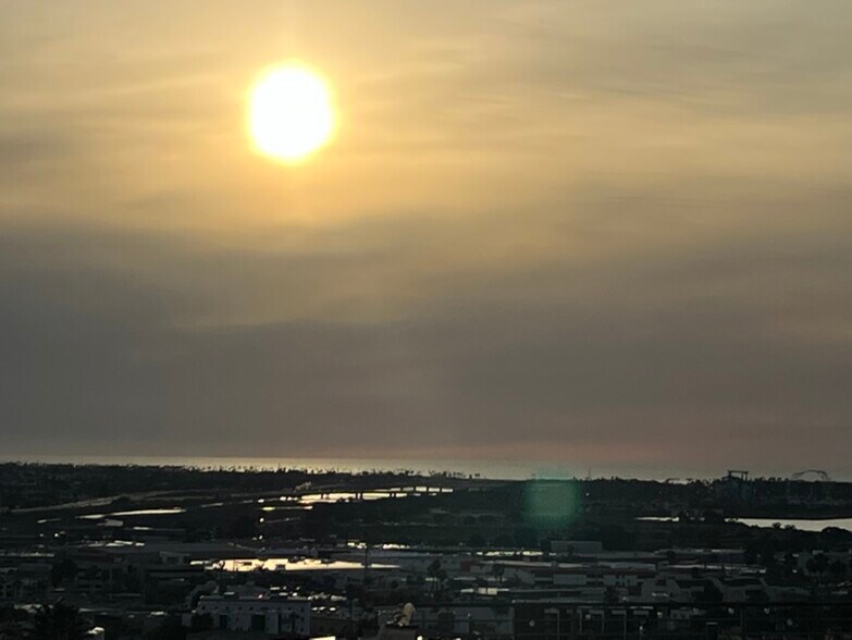View of Pacific Ocean from street - 5937 Mildred St