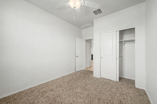 Building Photo - 24542 W Raymond St
