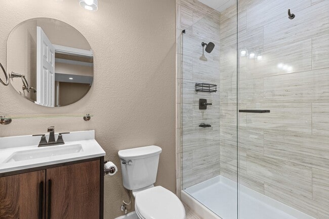 Building Photo - Beautifully Upgraded 3-Bedroom Home in Prairie Village with Finished Basement