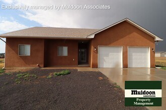 Building Photo - Gorgeous Pueblo West home. Available now!