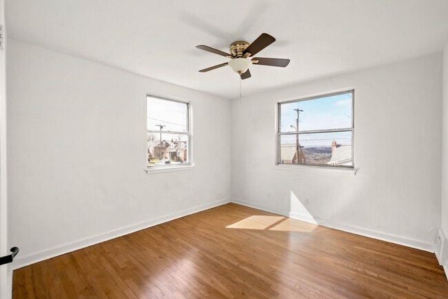 Building Photo - AVAILABLE MAY 1ST, Don't miss this UPDATED home in North Versailles!