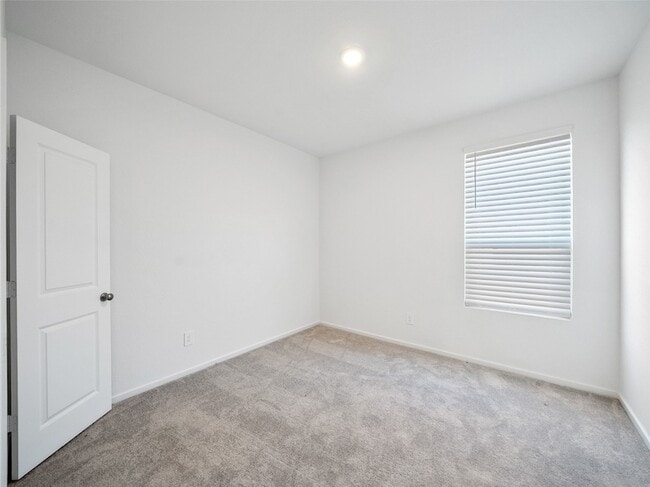 Building Photo - 826 Ridgewood Clfs Ct