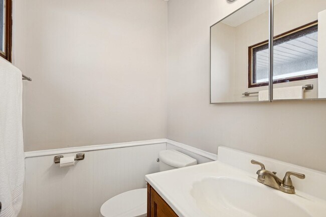 Building Photo - 18508 W Woodland Terrace