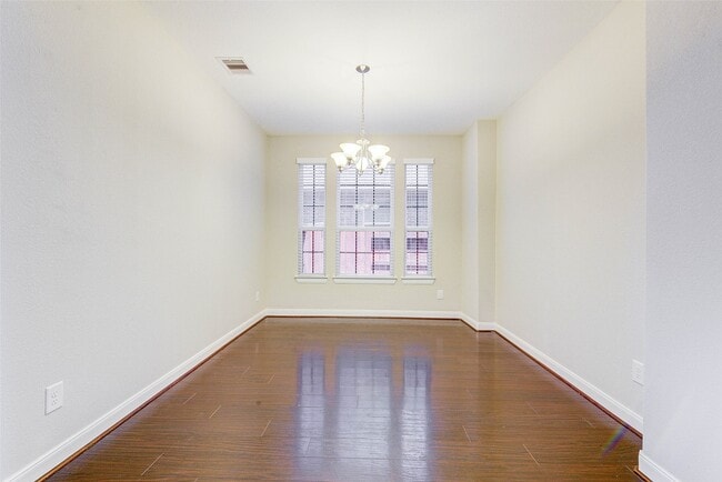 Building Photo - 22530 Cutter Mill Dr