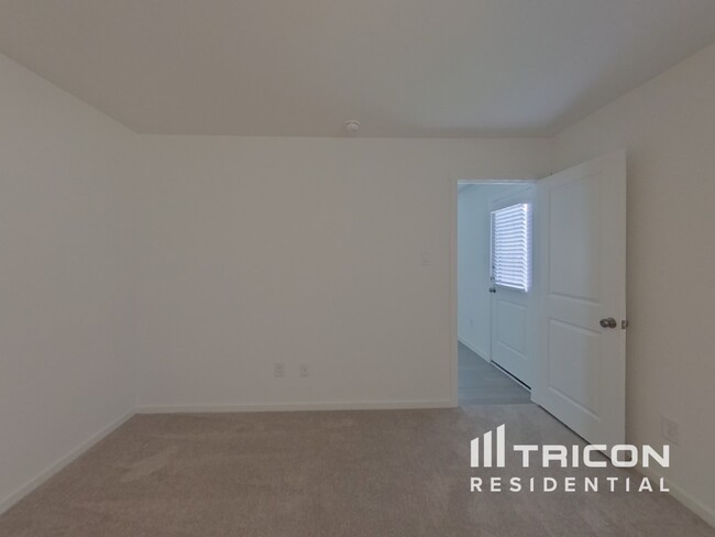Building Photo - 10732 Cowhide Ln