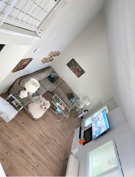 Building Photo - 7401 Sordello Dr