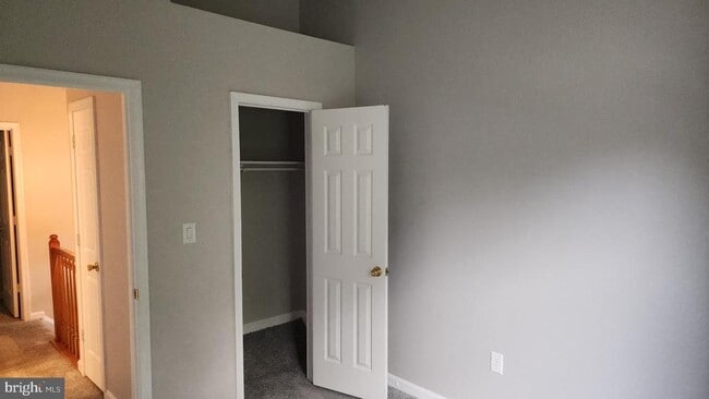 Building Photo - 1701 Stourbridge Ct