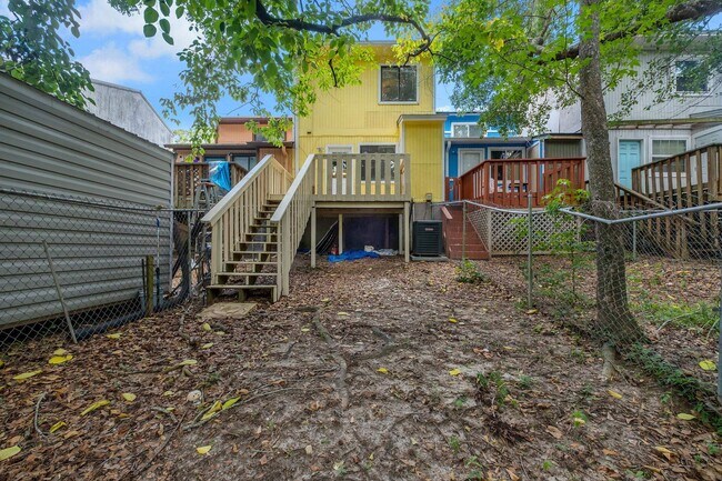 Building Photo - 2471 Talco Hills Dr