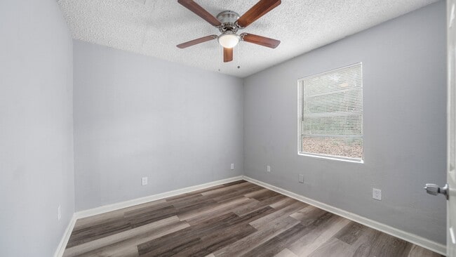 Building Photo - 2363 Virginia Ct