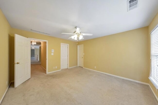Building Photo - 5321 Edgerton Dr