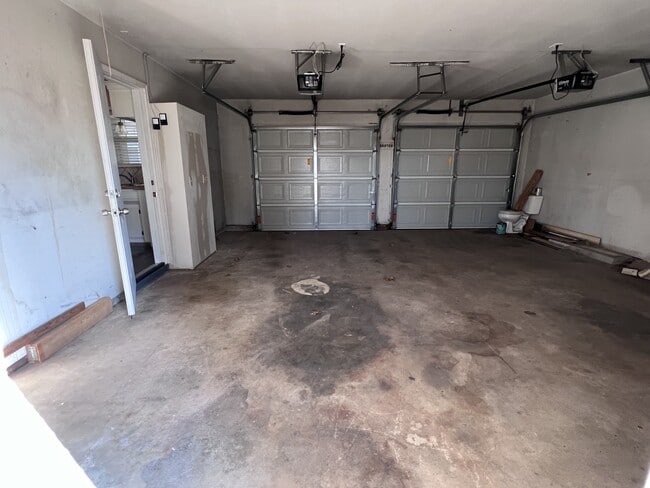 Building Photo - 2909 N Tropicana Ave