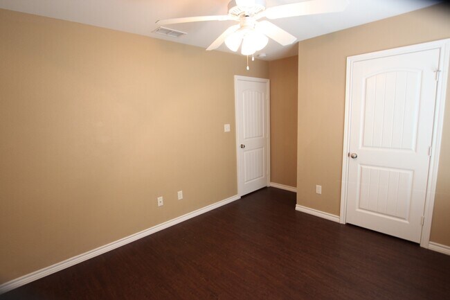 Building Photo - 19391 King Ranch Dr