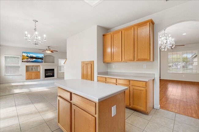 Building Photo - 7 Pewter Ct