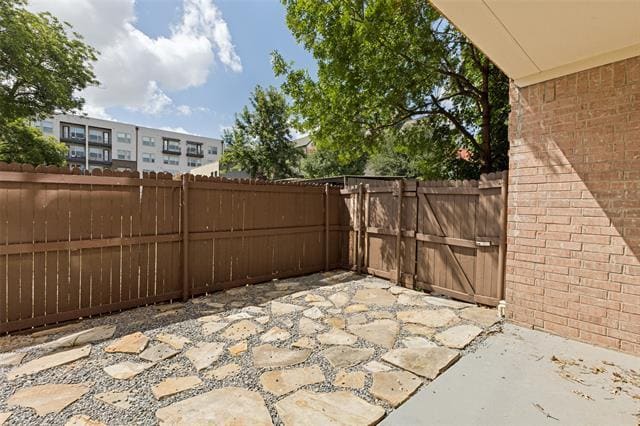 Building Photo - 4002 Brownstone Ct