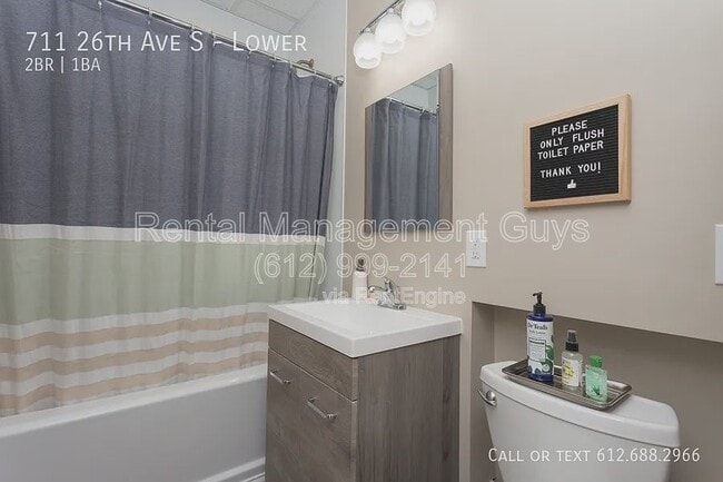 Building Photo - 713 26th Ave S