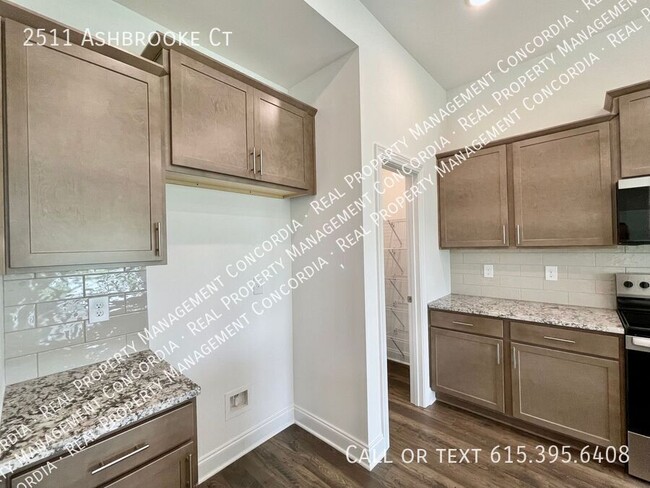 Building Photo - 2511 Ashbrooke Ct