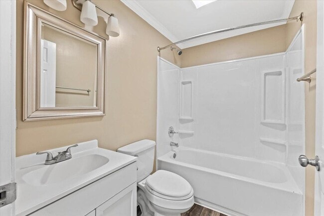 Building Photo - 1308 Columbia Rd