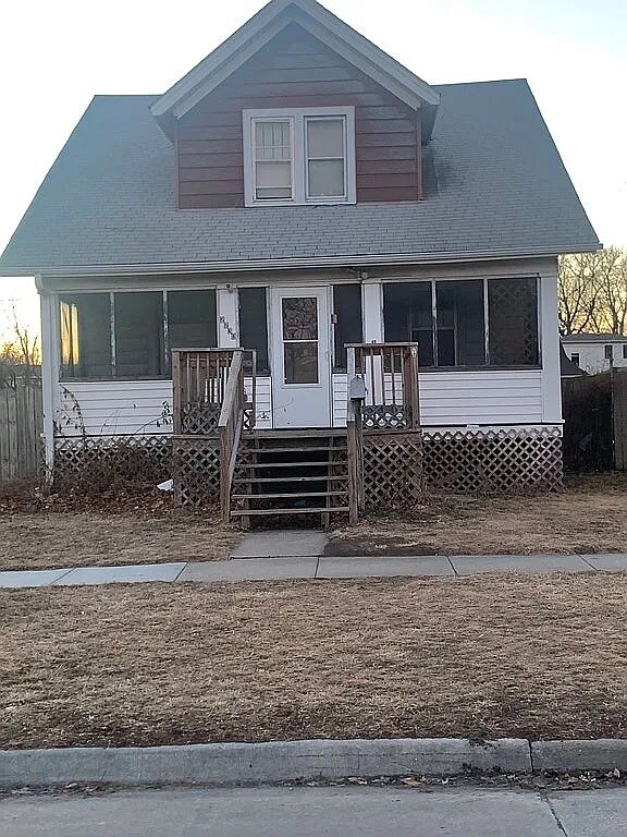 Building Photo - 2230 S 6th St