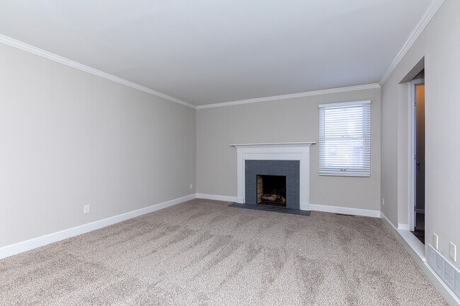 Three Bedroom Apartment - Berkshire Commons