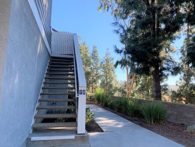 Building Photo - Amazing condo located in desirable Aliso Viejo!