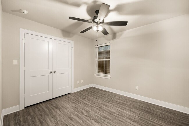 Building Photo - 1617 Legacy Dr