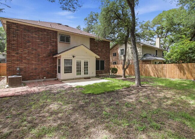 Building Photo - "Charming 3-Bed in Schertz with Spacious 2246 Sq Ft Layout!"