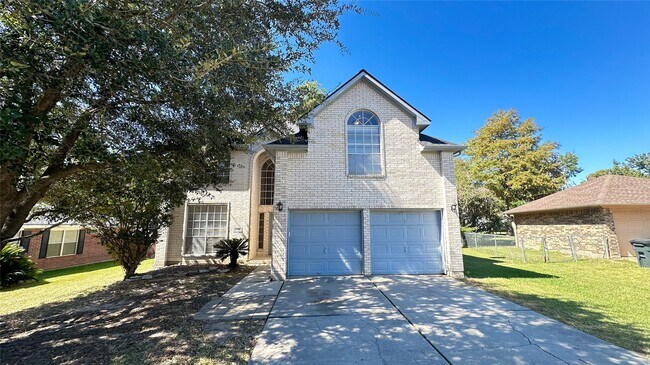 Building Photo - 374 Lake View Dr