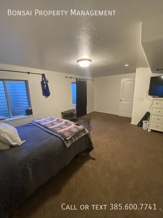 Building Photo - 603 E 60 S