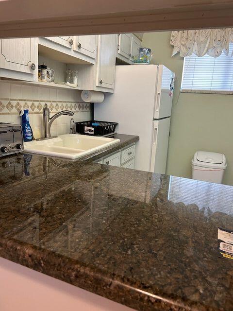 Building Photo - 2615 Garden Dr N