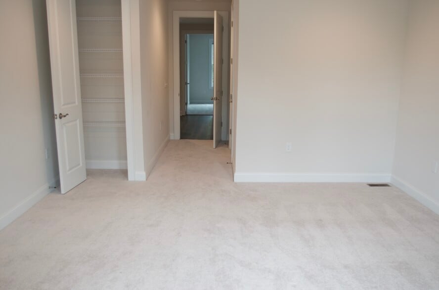 Building Photo - 115 Wellie Hl Pl