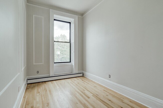 Building Photo - 465 Jersey Ave