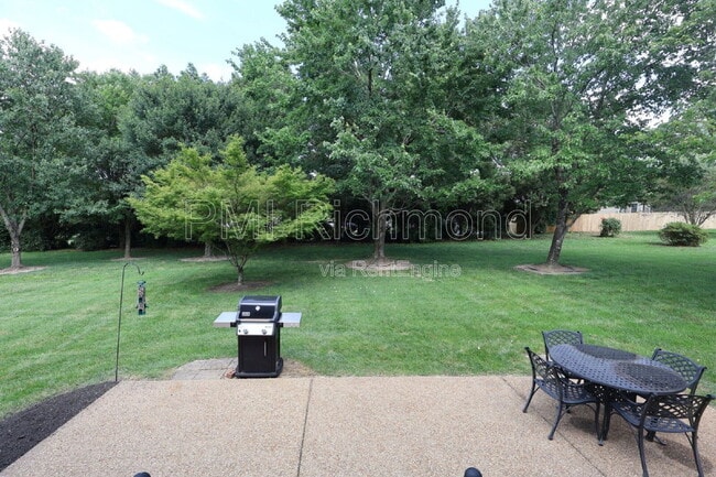 Building Photo - 7238 Ancient Oak Dr