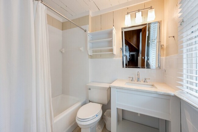 Building Photo - 911 Debordieu Blvd