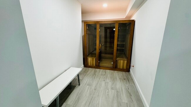 Building Photo - 96 Old Pascack Rd