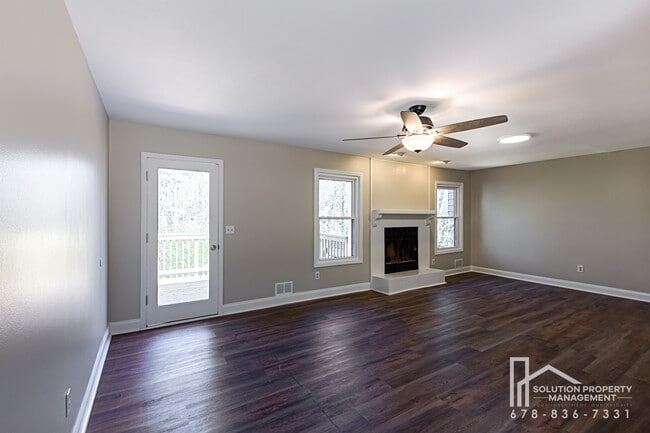 Building Photo - 6080 Stone Wood Dr NW