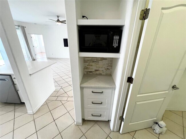 Building Photo - 7463 Ridge Rd