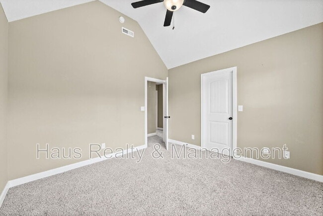 Building Photo - 415 Glenstone Springs Dr