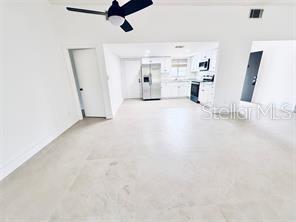 Building Photo - 10616 Leafy Way